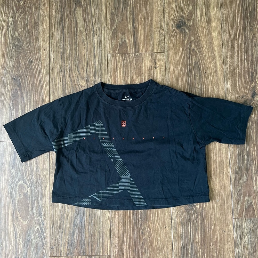 Nike Cropped Tee